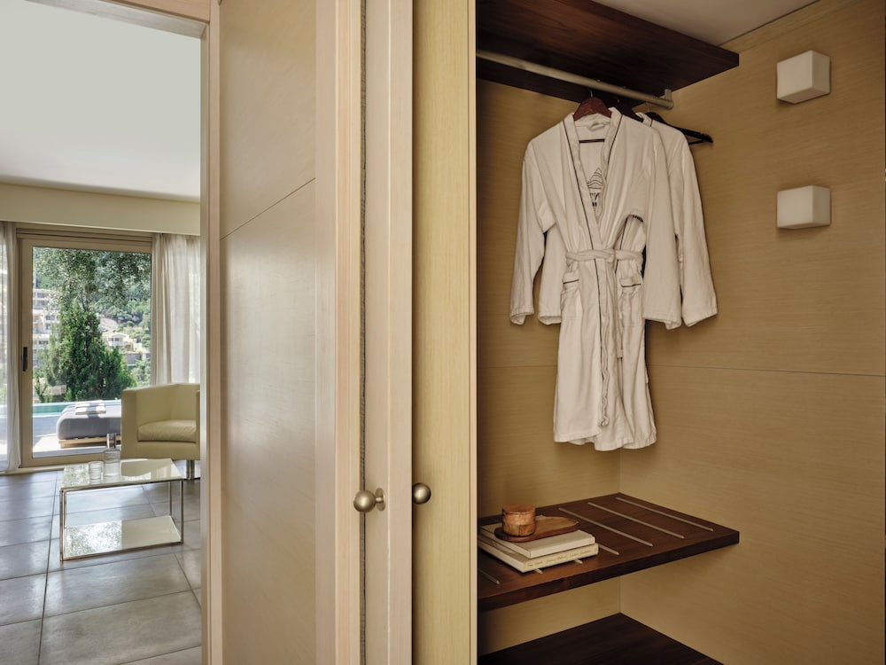 Deluxe Double Suite Sea View with Private Pool - Photo 3