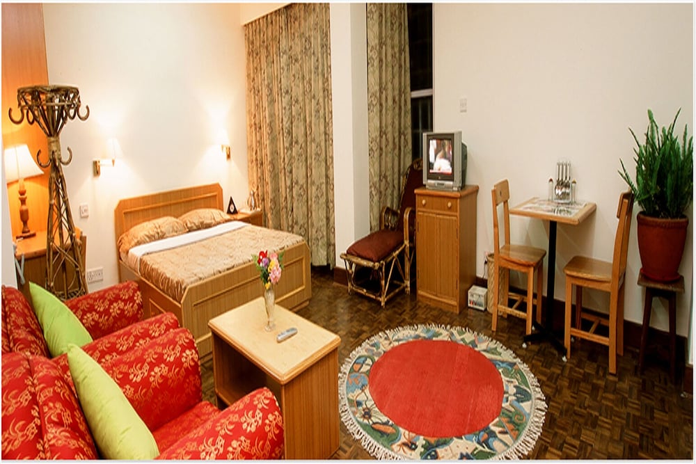 Premium Studio, 1 Queen Bed photo 2