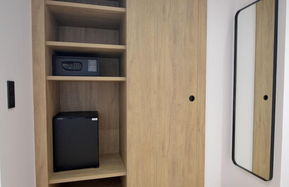 Twin Room - Photo 3