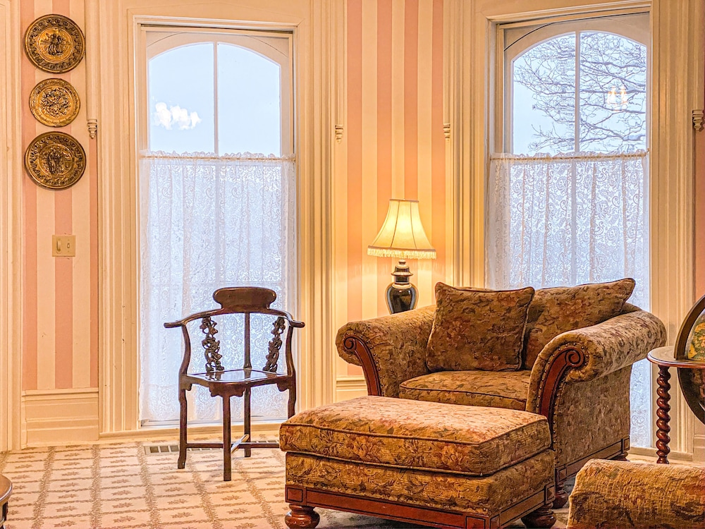 Grand Room photo 3