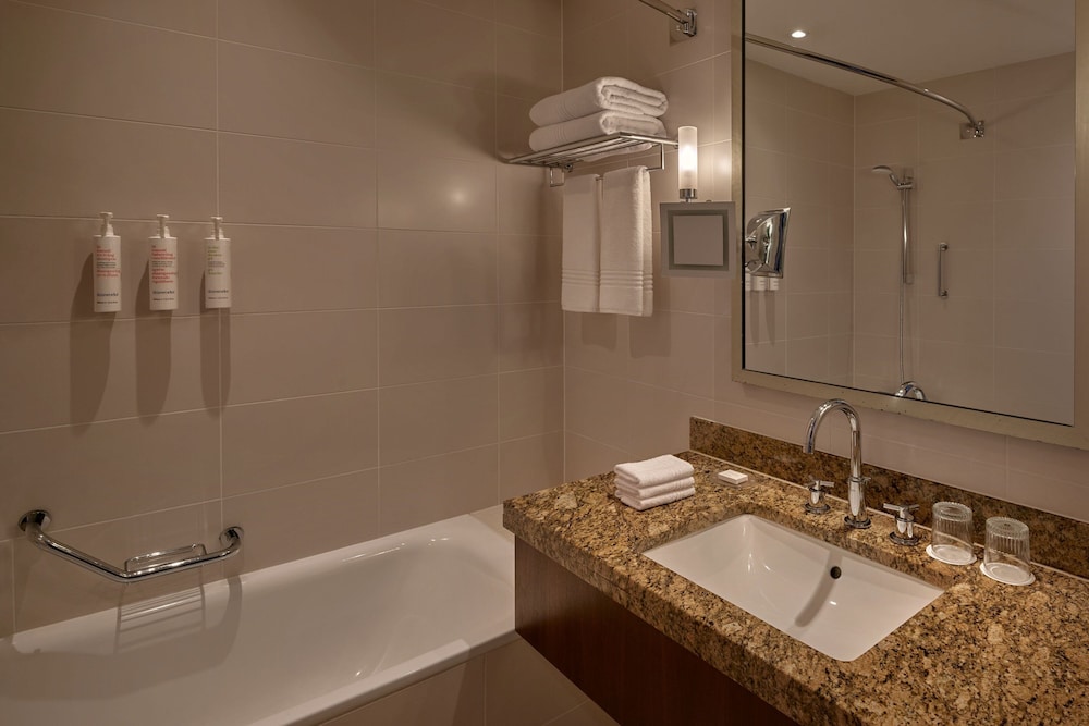 Junior Suite, 1 Bedroom - Photo 31