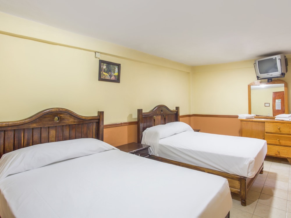 Standard Room, 2 Queen Beds