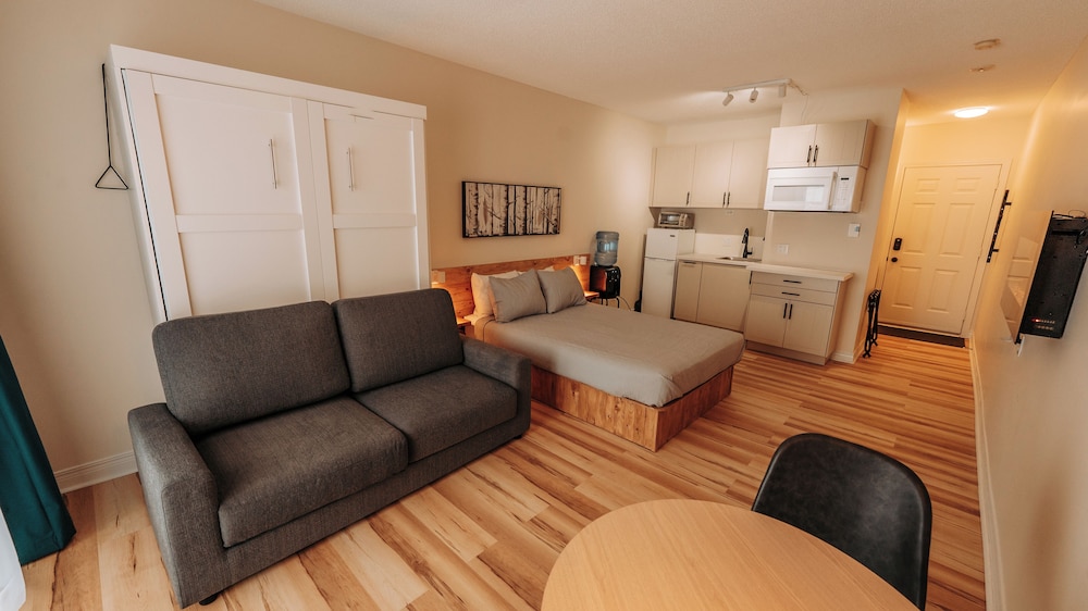 Comfort Studio, Multiple Beds, Balcony, Lake View photo 3