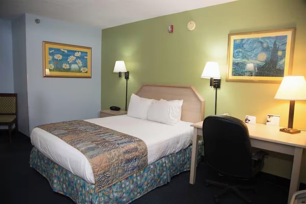 Room, 1 Queen Bed - Photo 2