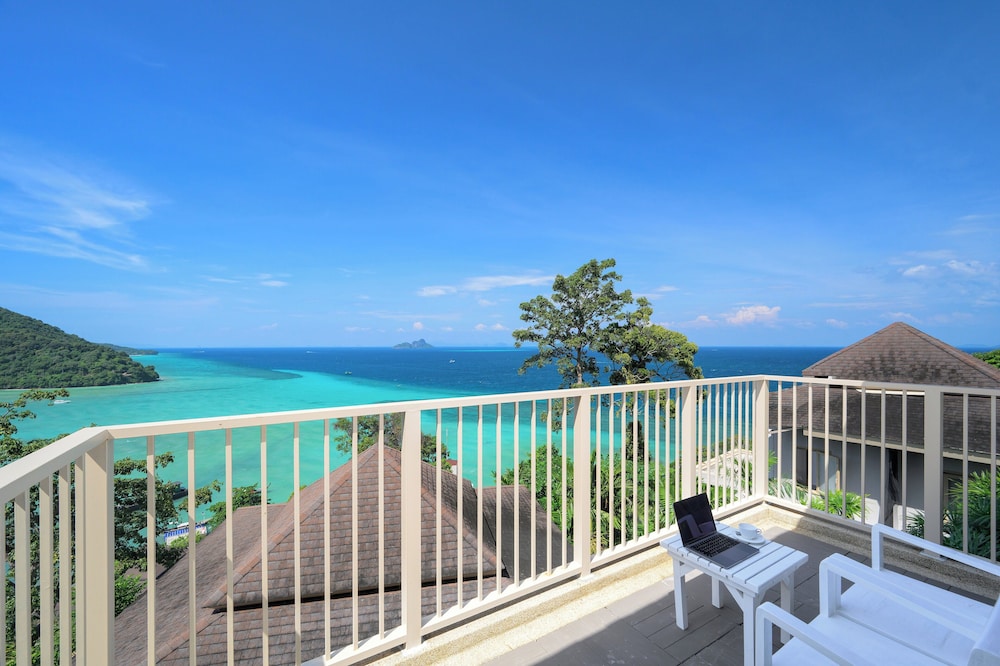 Suite, 1 King Bed, Ocean View (Duplex, Spa) photo 2