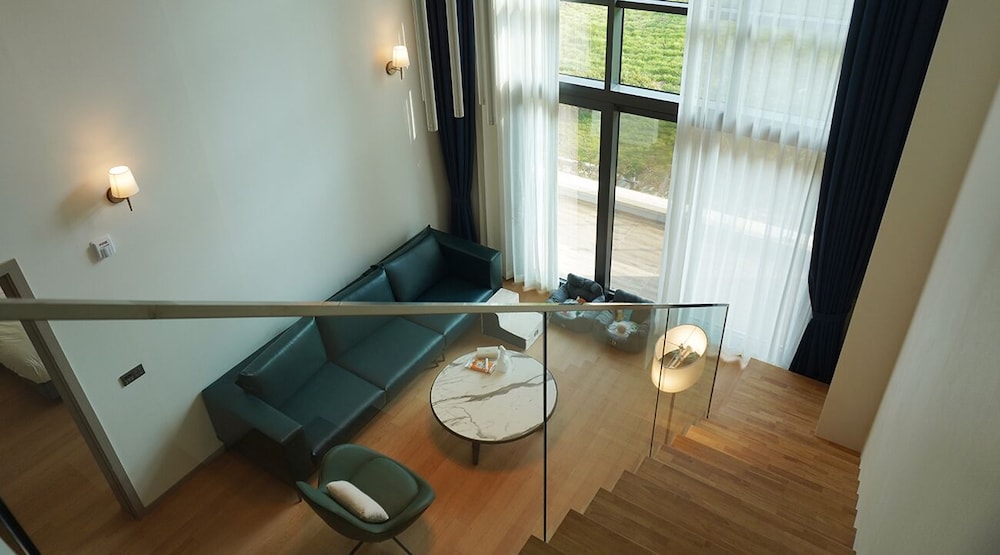 Suite, 3 Bedrooms