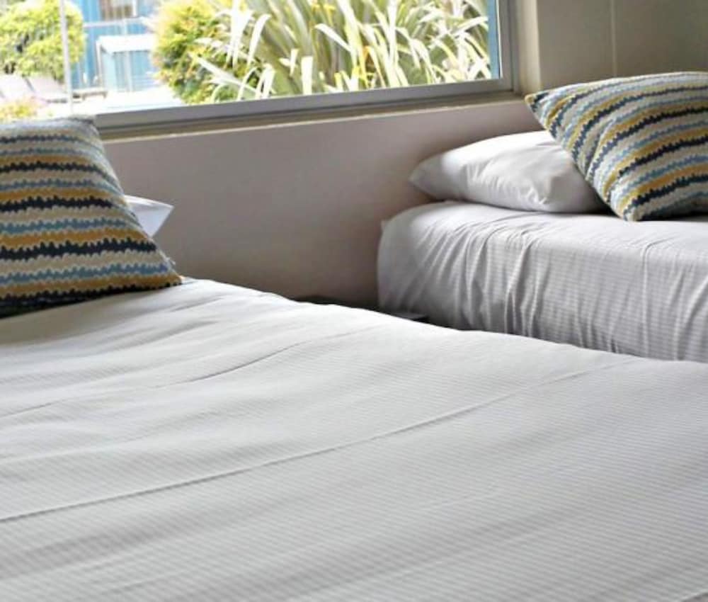 Deluxe Motel One Bedroom photo 3
