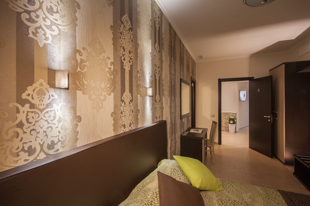 Quadruple Room photo 3