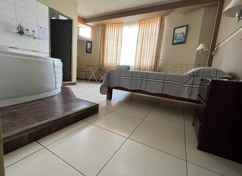 Traditional Suite photo 2
