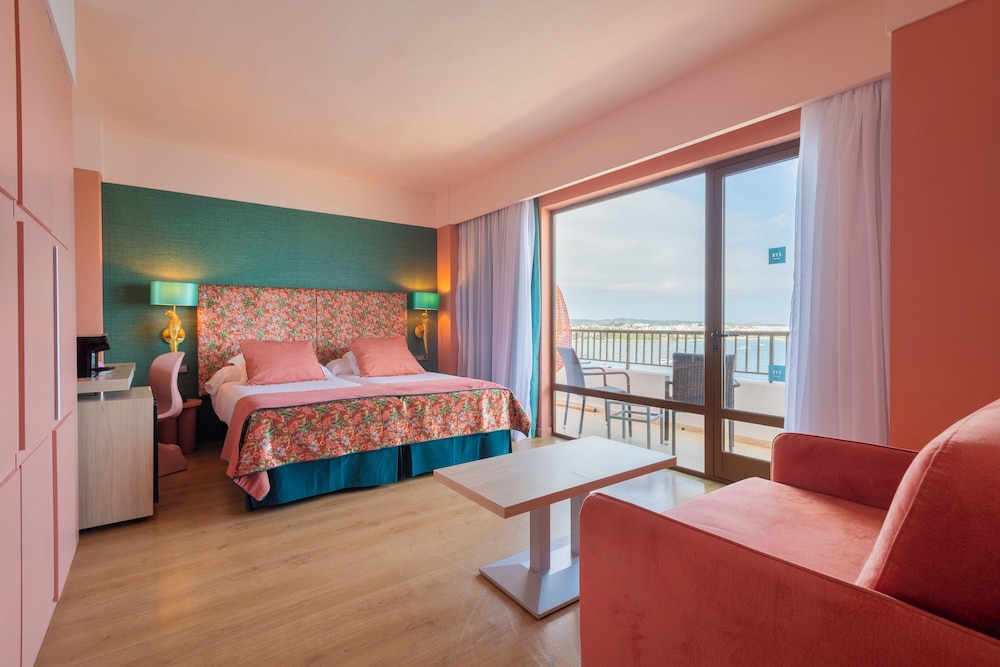 Deluxe Triple Room, Sea View