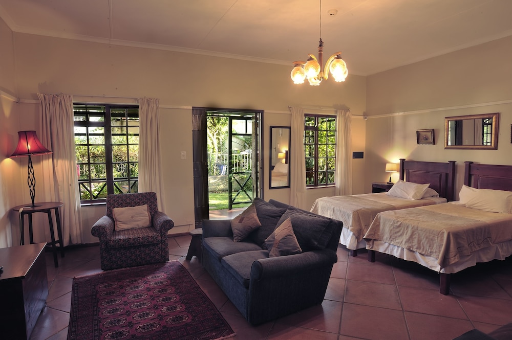 Standard Triple Room photo 2