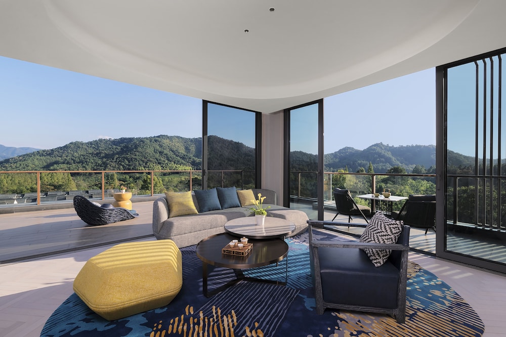Suite, 1 Bedroom (Outdoor Living Area) - Photo 1