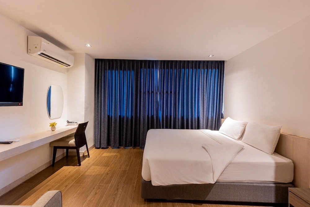 Superior Double Room, City View photo 1