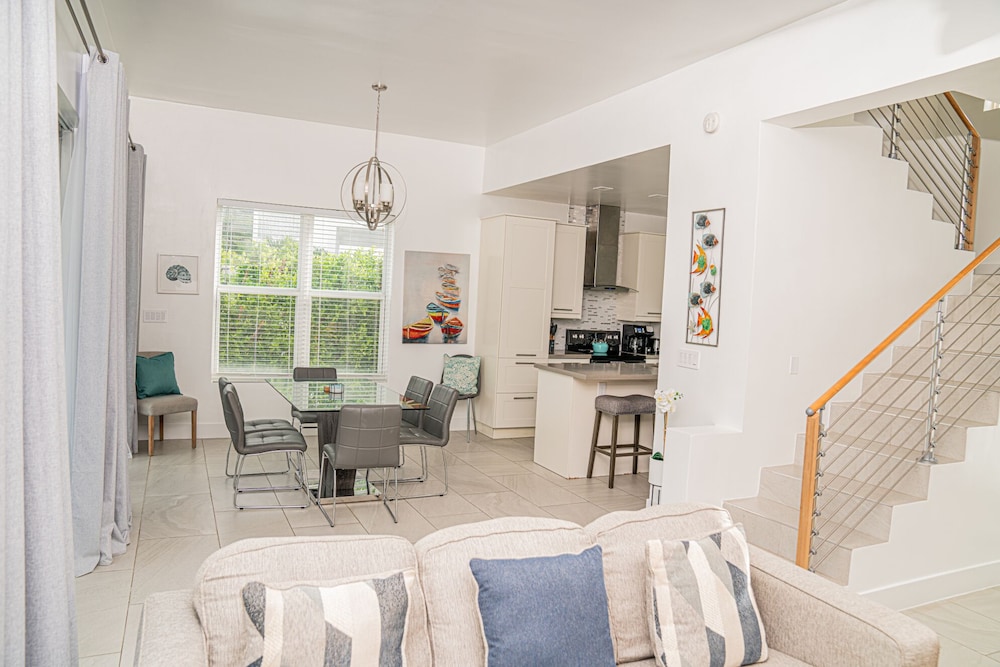 Luxury Villa, 2 Bedrooms, Garden View photo 3