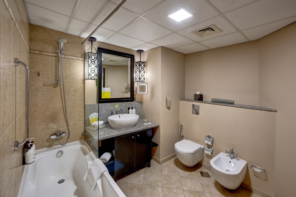 Premium Room, 1 King Bed, City View photo 3