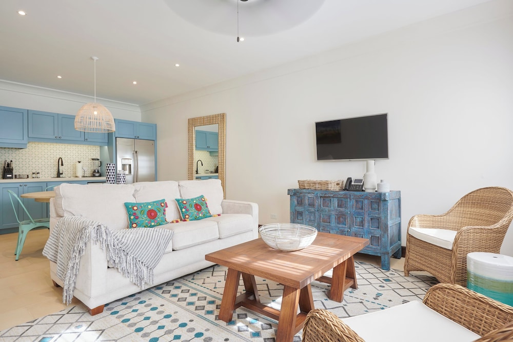 Condominio de Lujo, Múltiples Camas, 2 Baños, Vista a la Ciudad (14 Calle Virginia | 2 Hab | 2 Baños)