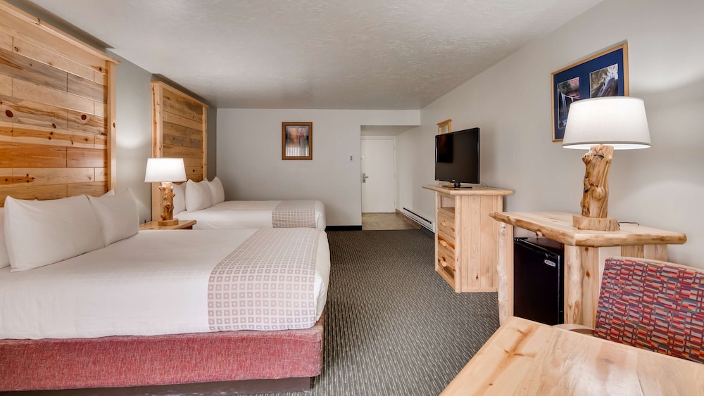 Standard Room, 2 Queen Beds, Non Smoking, Refrigerator photo 2