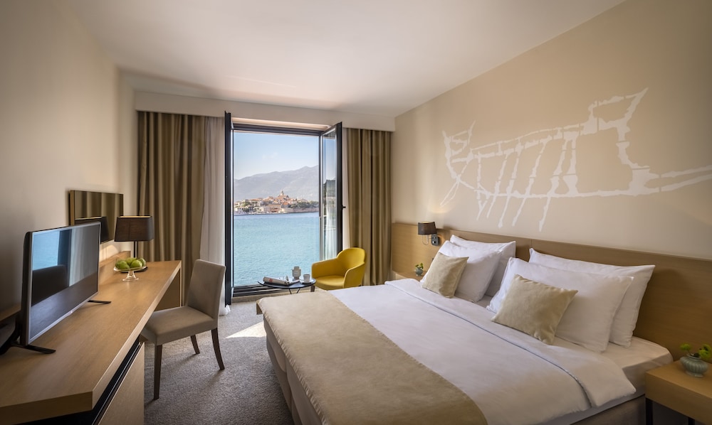 Superior double room with seaside balcony photo 1