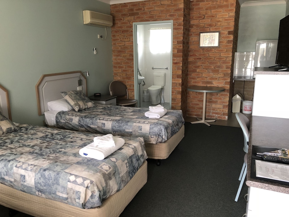 Deluxe Accessible Room