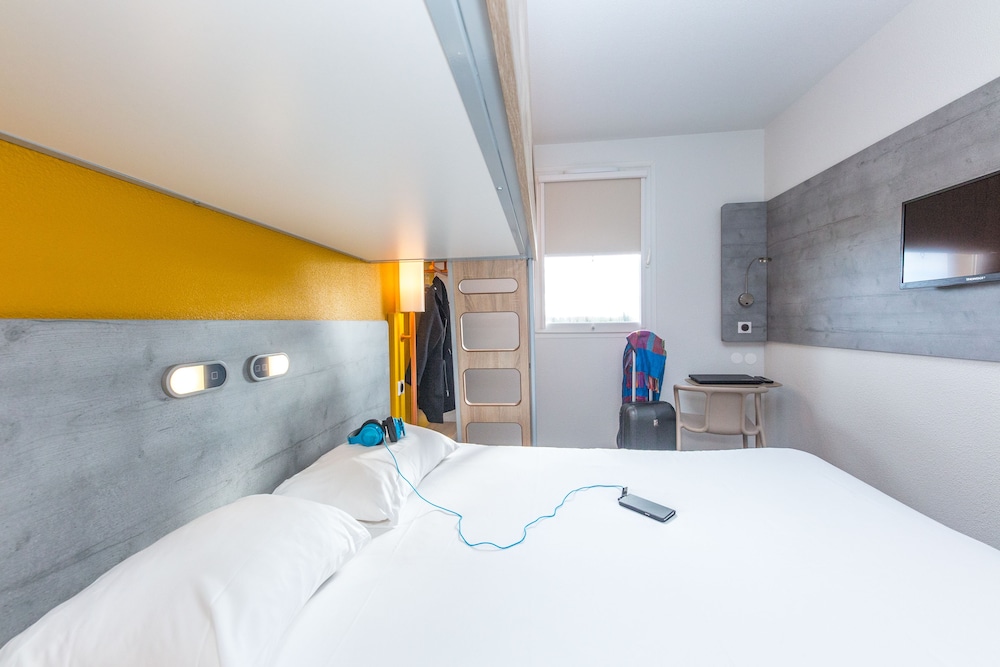 Triple Room, Multiple Beds - Photo 3