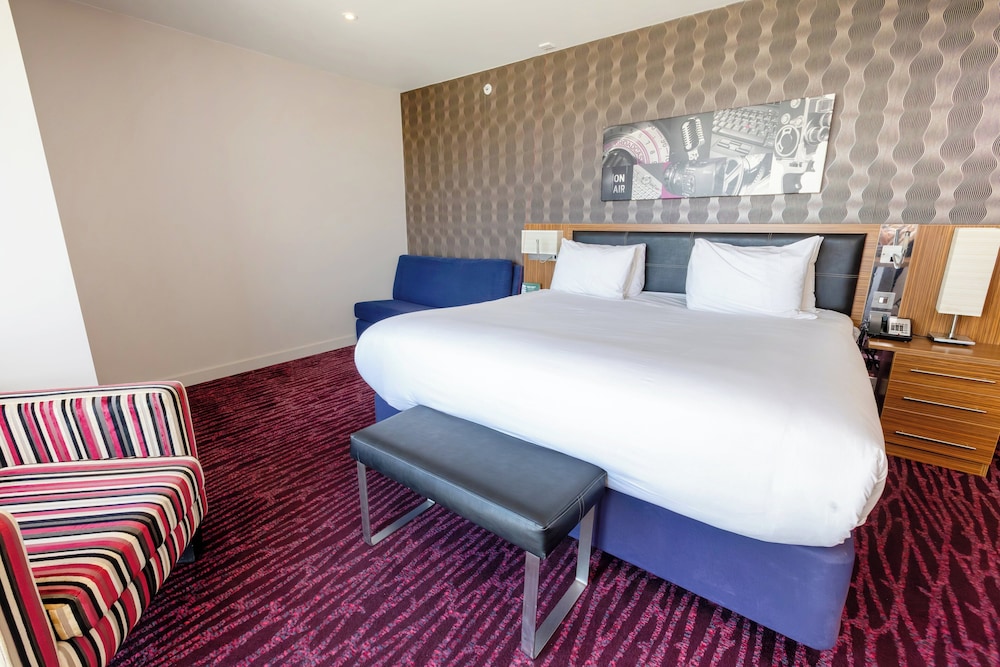 Standard Room, 1 Double Bed, Accessible - Photo 5