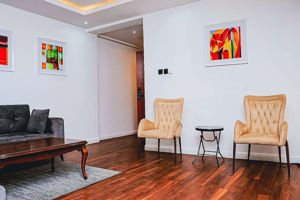 Executive Suite photo 3