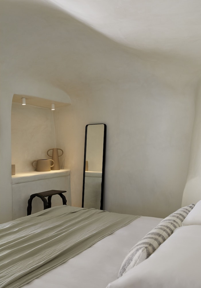 Atoles Villa with Private Pool and Caldera View - Photo 10
