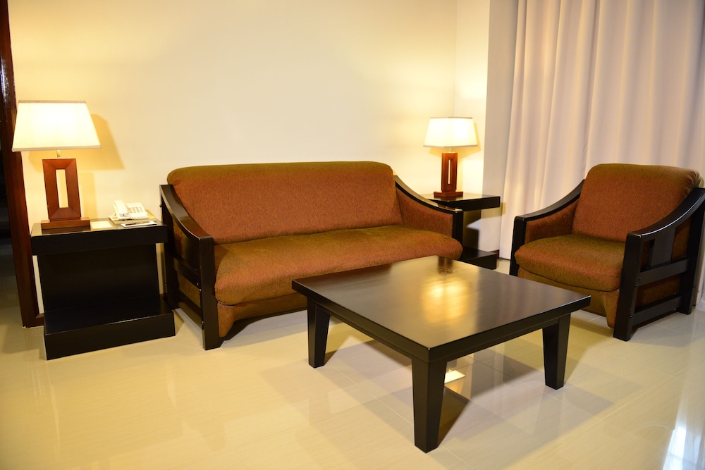 Executive Room - Photo 5
