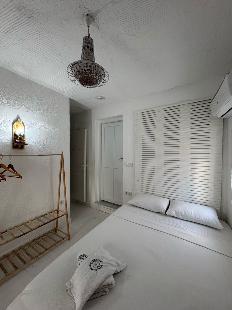 Basic Double Room