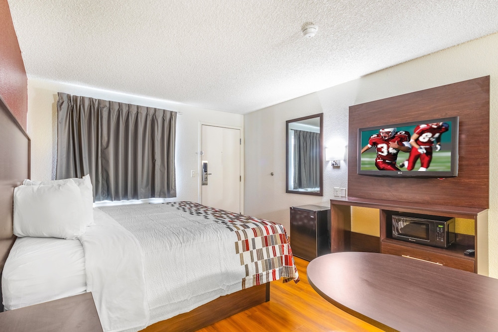 Superior Room, 1 King Bed, Non Smoking - Photo 3
