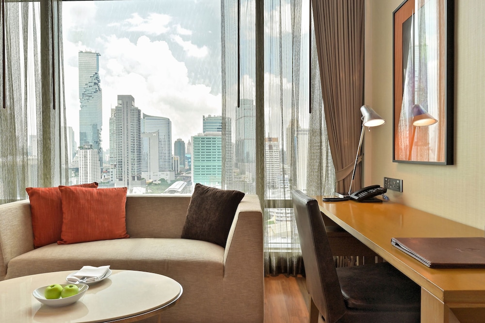 Executive Deluxe with Lounge Access