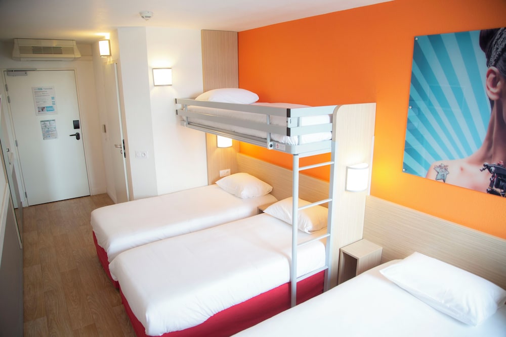 Standard Room, Multiple Beds
