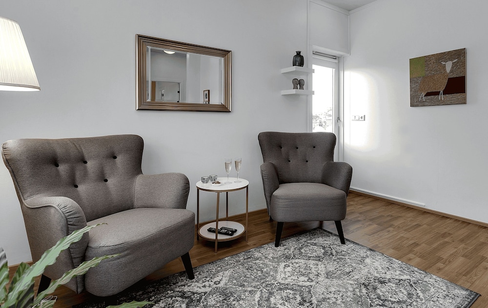One bedroom apartment, Balcony photo 3