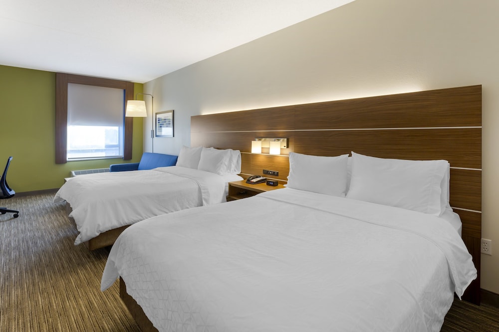 Suite, Multiple Beds (Wet Bar) - Photo 5