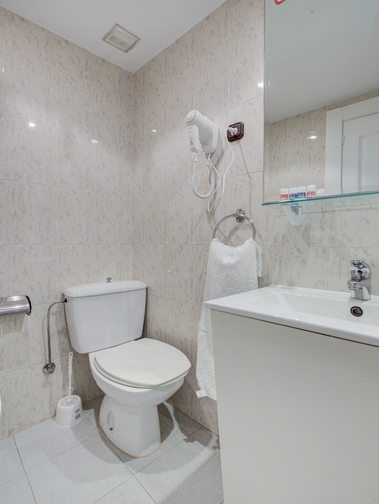 Double Room - Photo 8