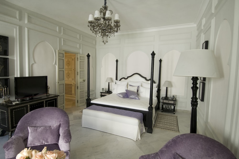 Luxury Suite (Aliya)