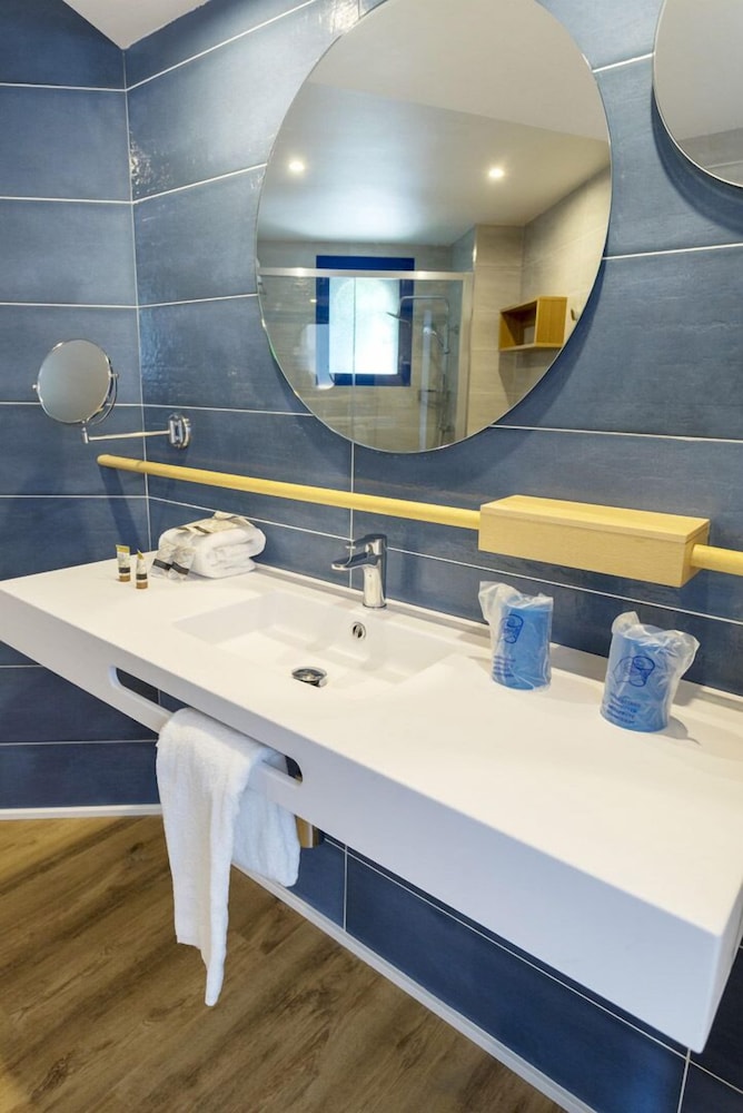 Junior Suite (1 Adult) Junior Suite (1 Adult)