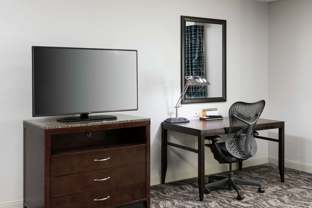 Room, Accessible photo 2