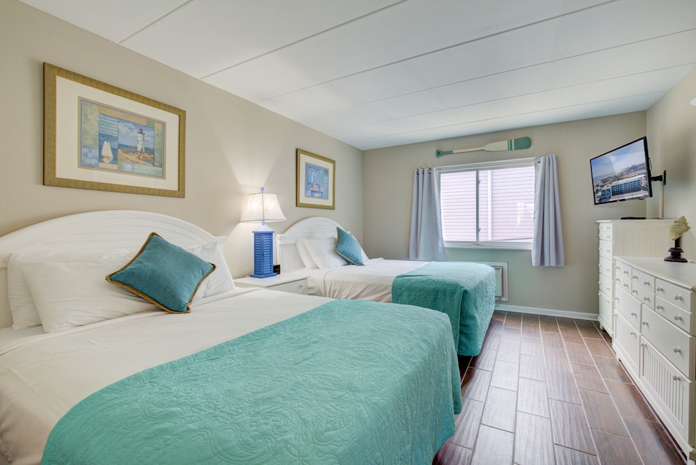 Suite 204 photo 1
