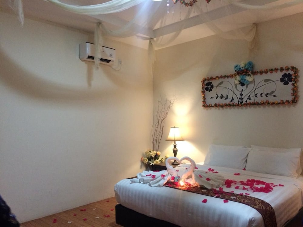 Family Room, 1 Double Bed (Sea Front) photo 1