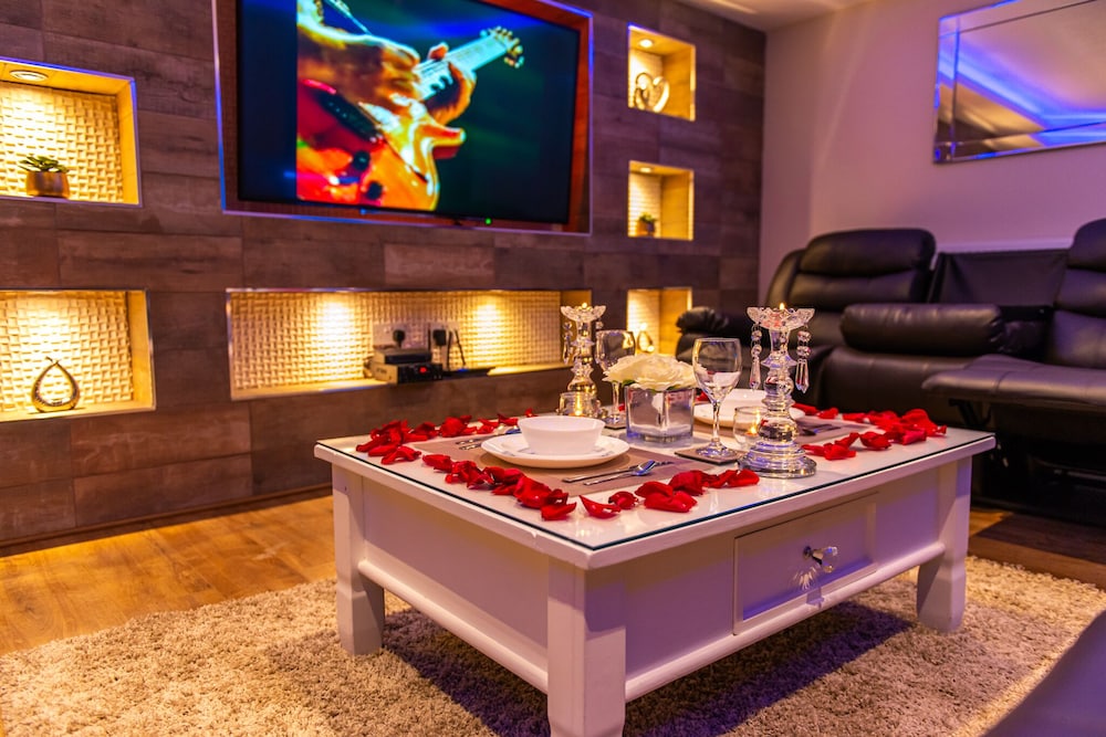 Executive Apartment, Accessible, Private Bathroom (Jacuzzi - Apartment 1) - Photo 74