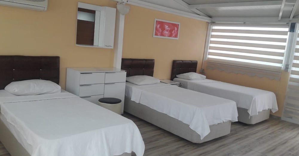 Deluxe Triple Room photo 1