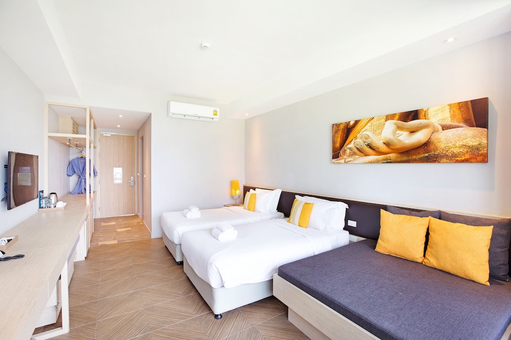 Deluxe Room - Photo 3