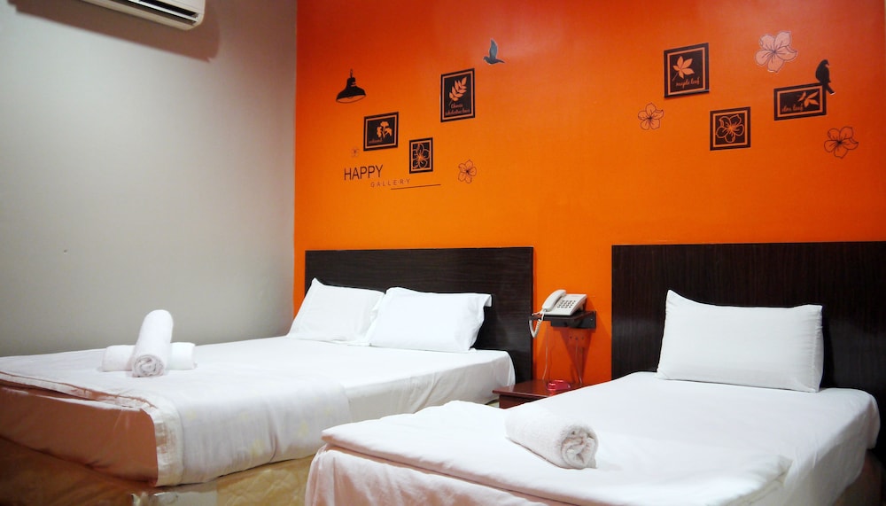 Standard Triple Room, Multiple Beds, Private Bathroom photo 3