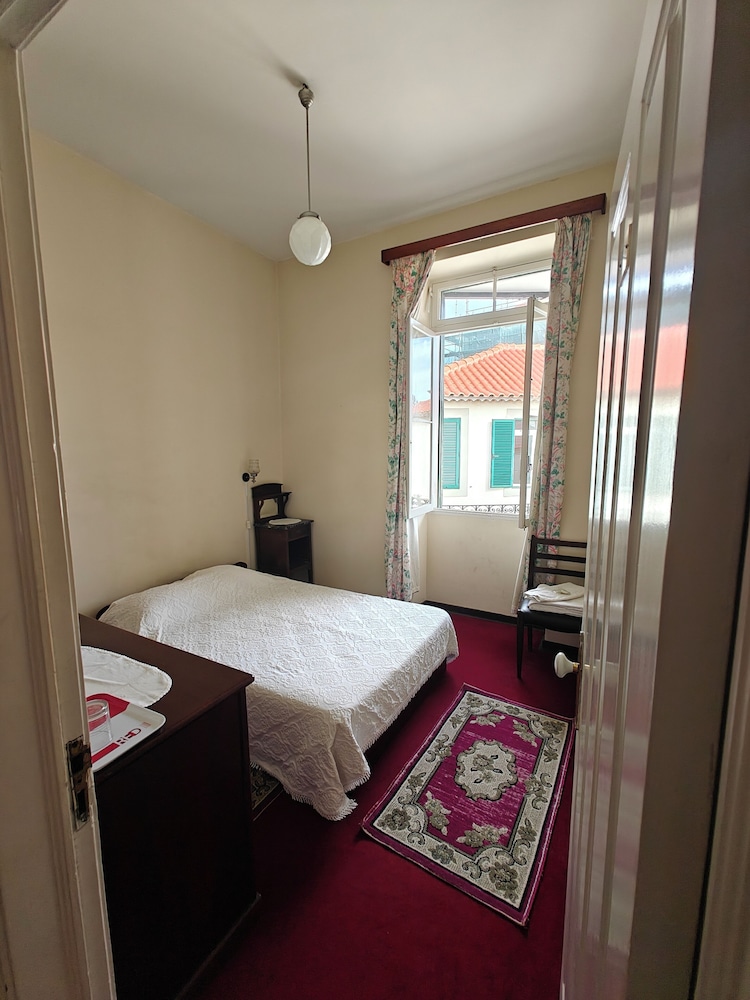 Economy Double Room photo 1
