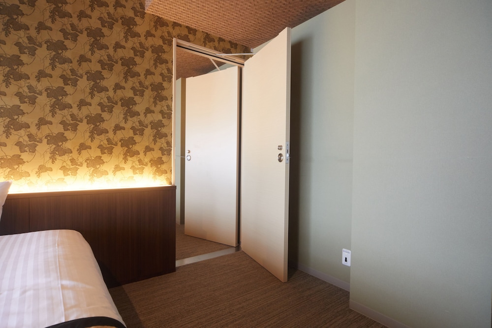 Deluxe Twin Room - Photo 3