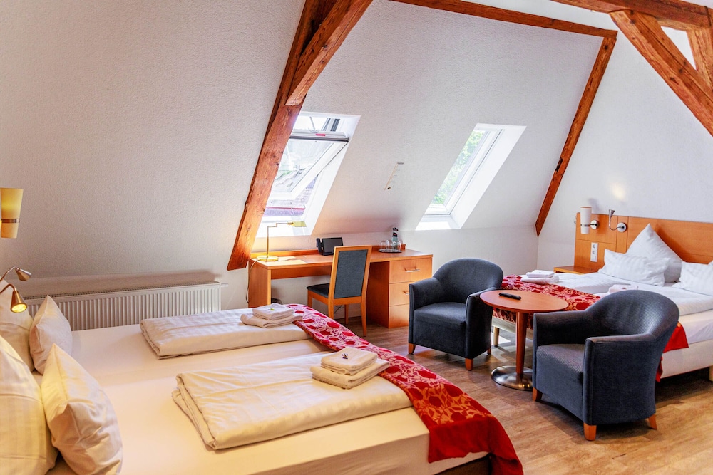 Quadruple Room - Photo 1