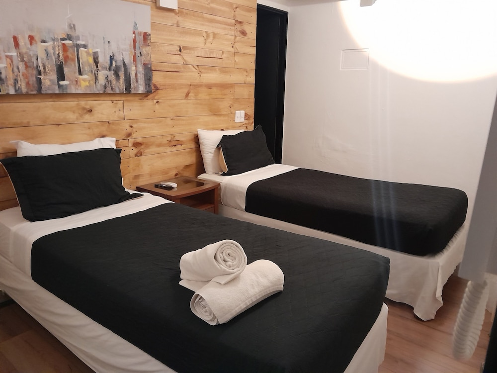 Basic Twin Room