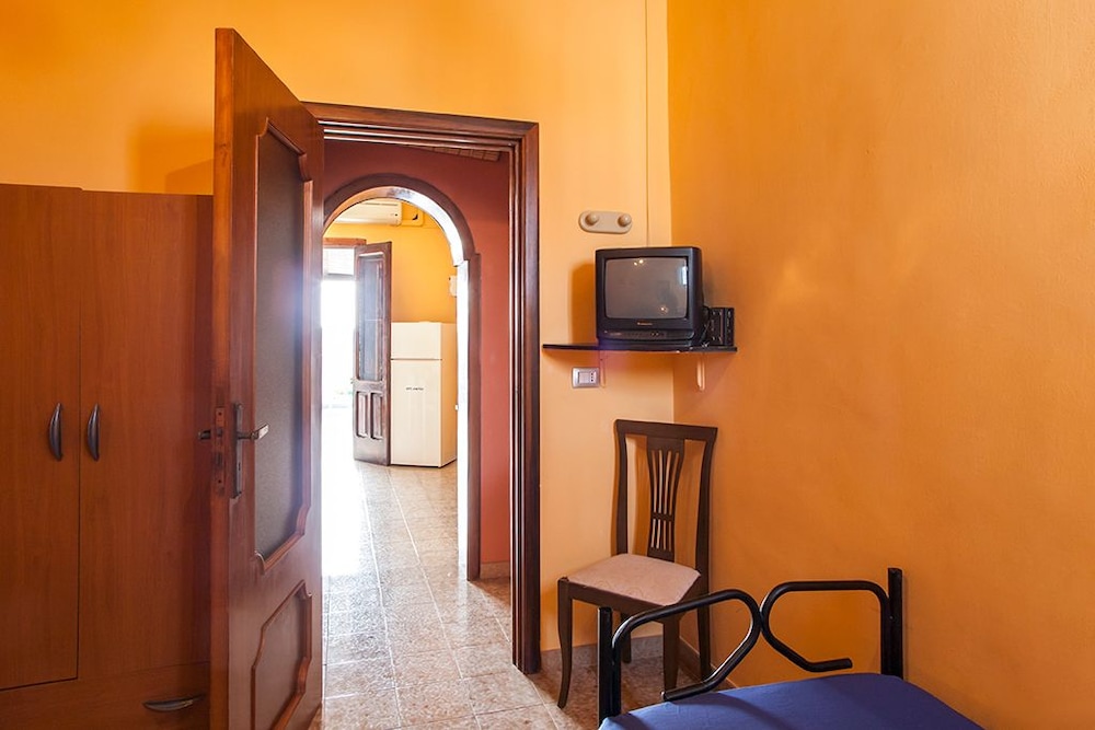 Apartment, 2 Bedrooms, Sea View photo 3