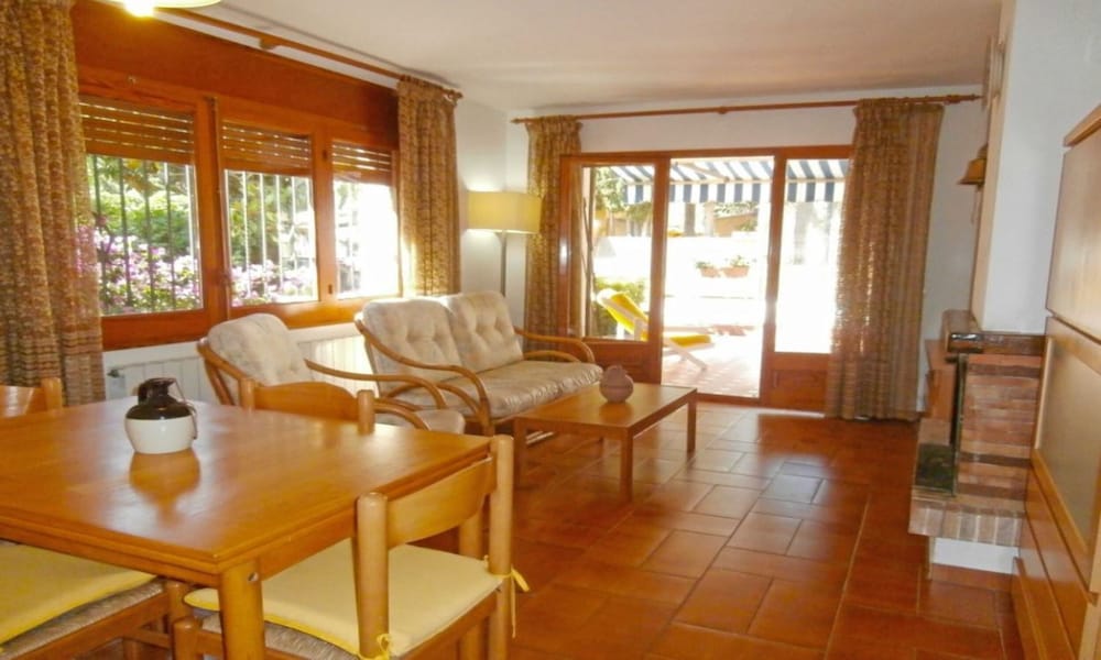 Family Apartment, 3 Bedrooms, Garden View photo 2